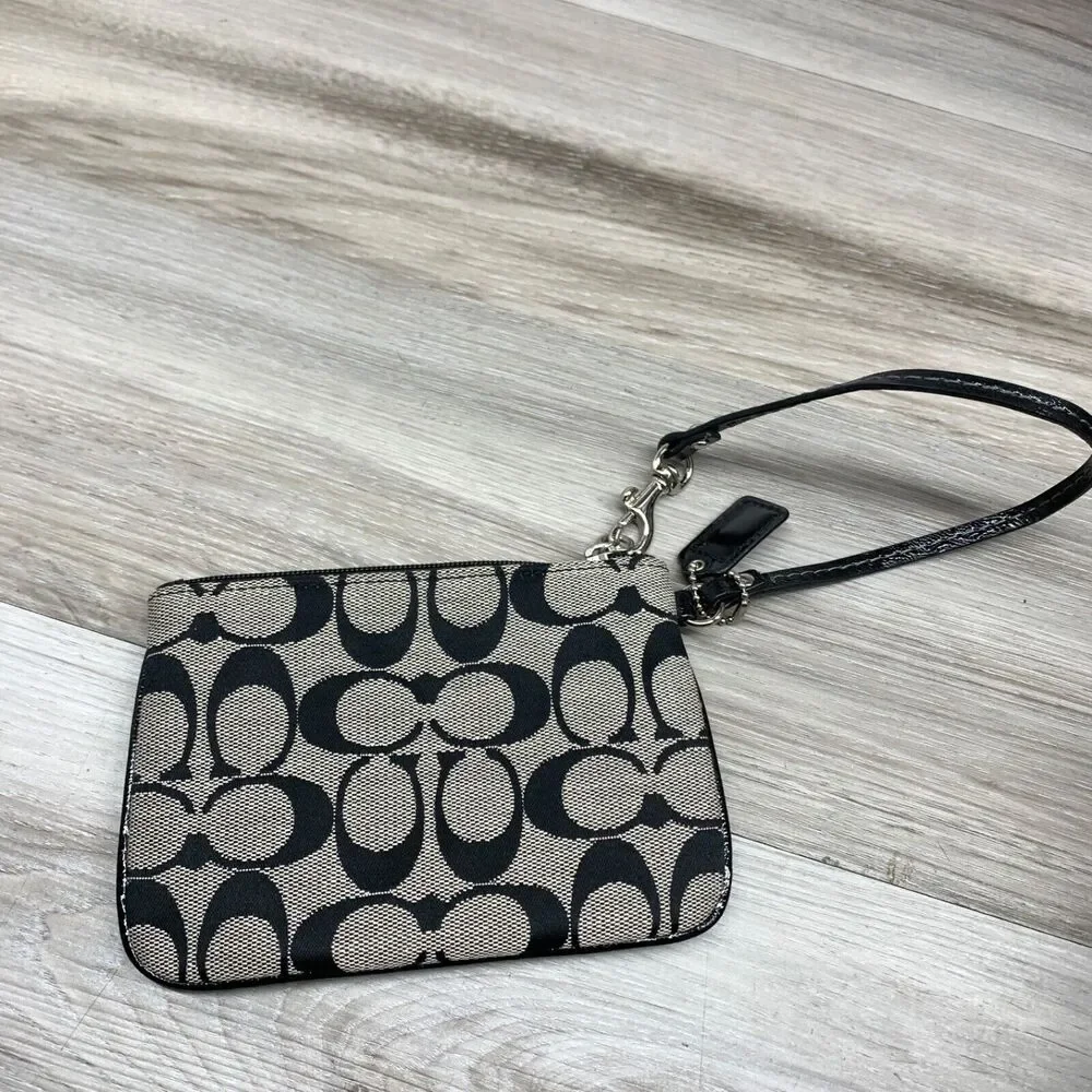 SIGNATURE SMALL WRISTLET (COACH F49174)‎ BLACK